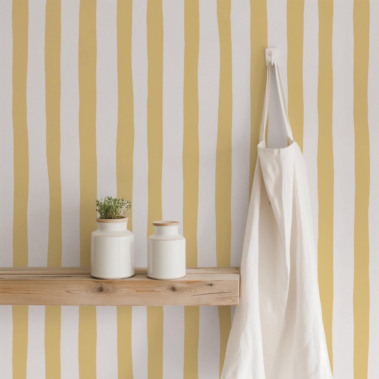 Sunshine Yellow Wobbly Stripes - Baby Nursery Yellow Walls บทวิจารณ์และราคา